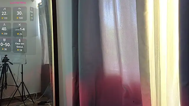 Emma Revees online show from March 2026 03:01:01 PM