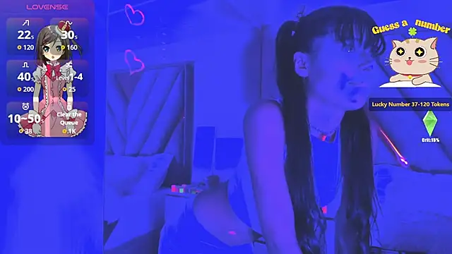 chloe larson online show from May 2026 11:26:02 AM