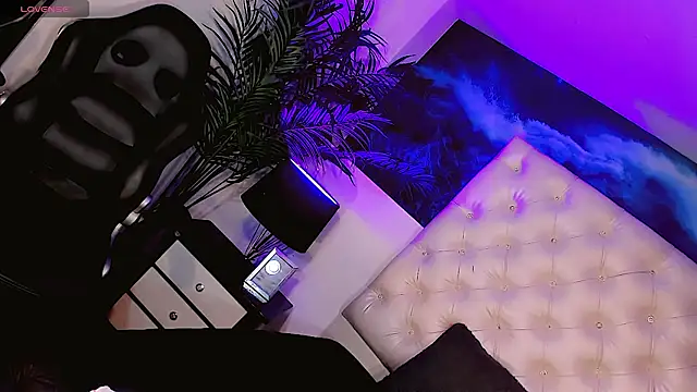 Valentiina Foxx online show from July 2026 11:16:01 AM