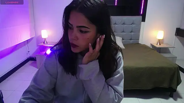  chloe 1 online show from March 2026 01:18:01 PM