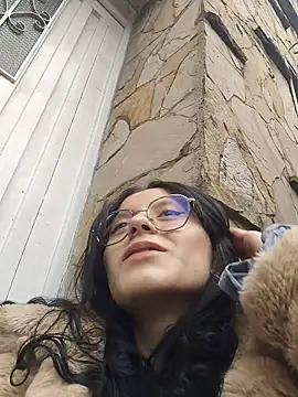 Naomimolie online show from March 2026 11:36:02 AM