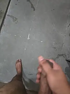 bigbuldgee online show from April 2026 07:18:01 AM