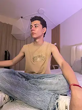 nicocrown online show from March 2026 08:02:01 PM