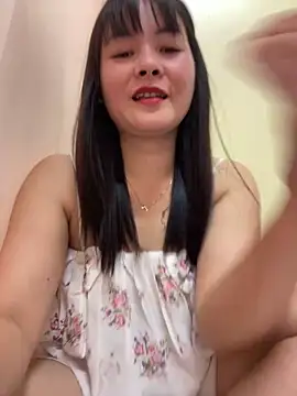 Little Muse78 online show from May 2026 01:07:01 PM