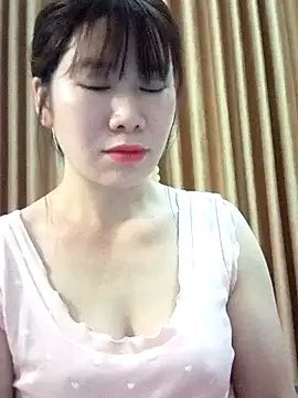 Bondgirl 9 online show from April 2026 06:06:01 PM