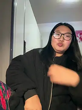 Snapshot of Titi-005 chatting on March 2026 12:44:01 PM Titi-005 online show from March 2026 12:44:01 PM