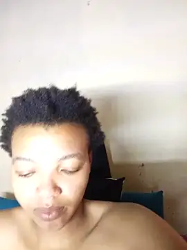 Snapshot of LOLOAVEE chatting on July 2026 01:24:01 PM LOLOAVEE online show from July 2026 01:24:01 PM