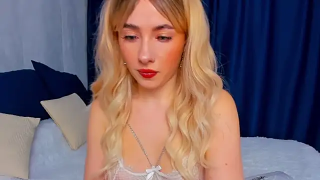 Aria Montclair online show from April 2026 05:07:01 AM