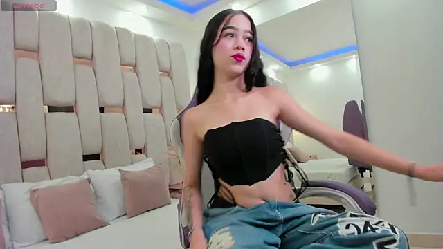 georgina kloss  online show from April 2026 12:44:02 PM