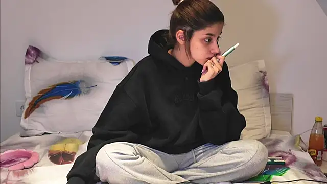 sweelexy online show from April 2026 07:04:02 PM