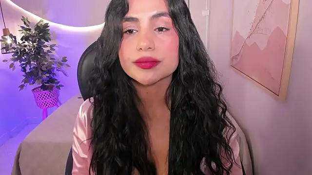 Snapshot of Mara__05 chatting on July 2026 07:42:01 PM Mara 05 online show from July 2026 07:42:01 PM