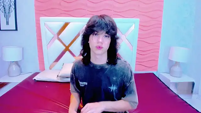 Erick Ferrer online show from July 2026 12:15:02 AM