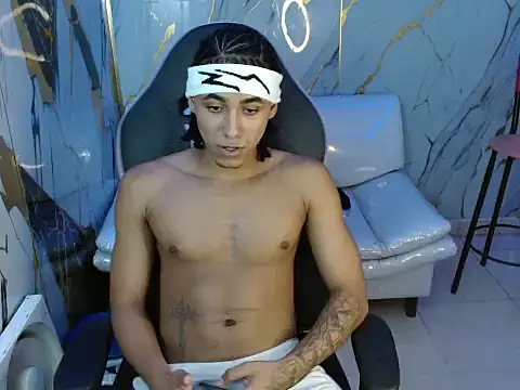 taylor bigdick18 online show from March 2026 12:48:01 AM