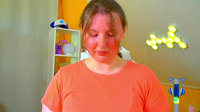 MelodyMoores online show from June 2026 06:32:02 AM