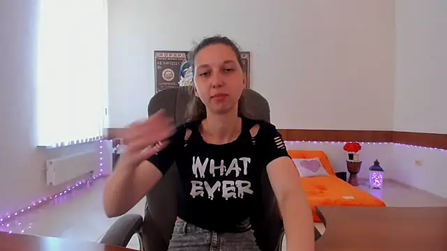 Snapshot of Ellina_Star chatting on July 2026 08:22:01 AM Ellina Star online show from July 2026 08:22:01 AM