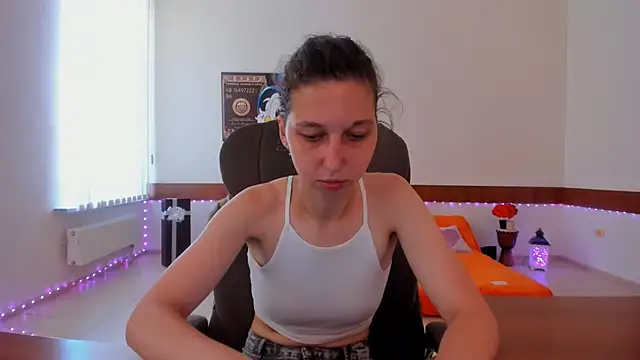 Snapshot of Ellina_Star chatting on July 2026 08:19:01 AM Ellina Star online show from July 2026 08:19:01 AM