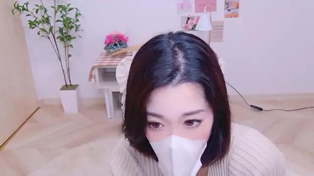 YURIKAsan  online show from May 2026 11:40:02 AM