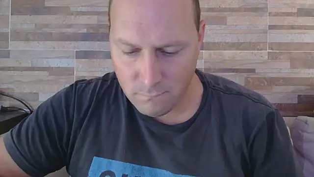 lustonfan online show from April 2026 12:43:02 PM