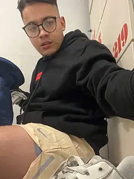 OliverTabordaa online show from April 2026 11:41:02 AM