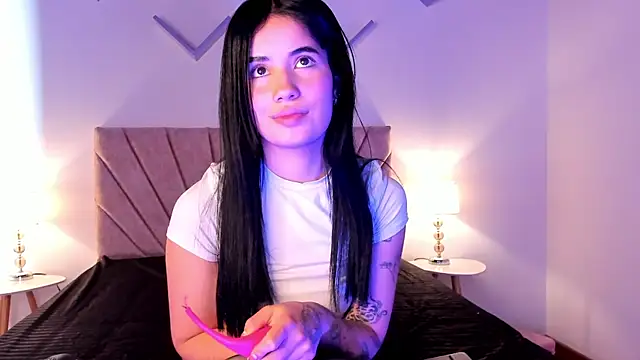 Lucy engel online show from April 2026 02:18:01 PM