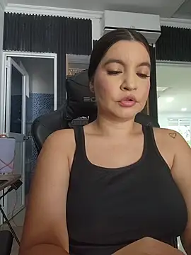 Pretty Julieta online show from June 2026 08:03:01 PM