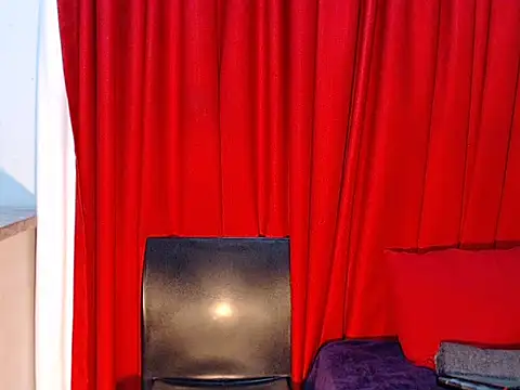 DarkDivva18 online show from May 2026 03:42:02 PM