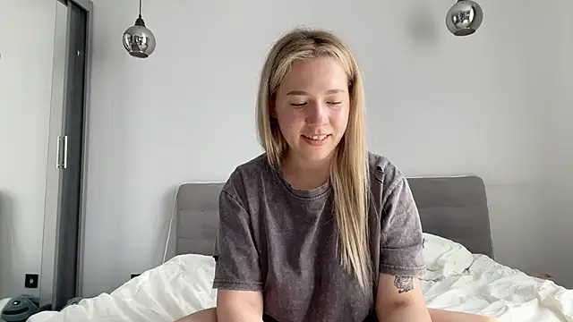 alyrasun online show from July 2026 12:48:02 PM