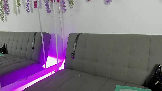 Petite Artemis online show from March 2026 01:38:01 AM