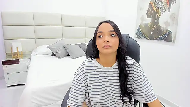 Chloelarsons online show from March 2026 08:03:01 PM