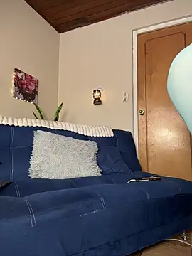 Andreew falcon online show from April 2026 08:17:01 PM