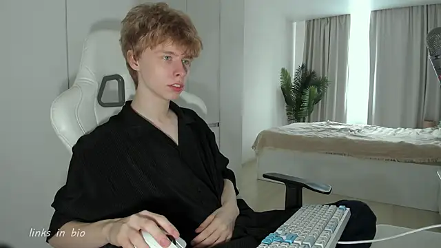 Wawesuc online show from March 2026 07:02:01 AM