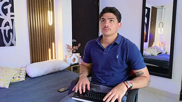 MrAdonis  online show from March 2026 07:40:01 PM