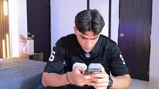 MrAdonis  online show from April 2026 07:12:02 PM