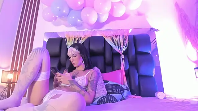 dalhia and hades online show from April 2026 12:57:01 PM