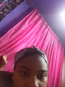 Candykss online show from May 2026 08:18:02 PM