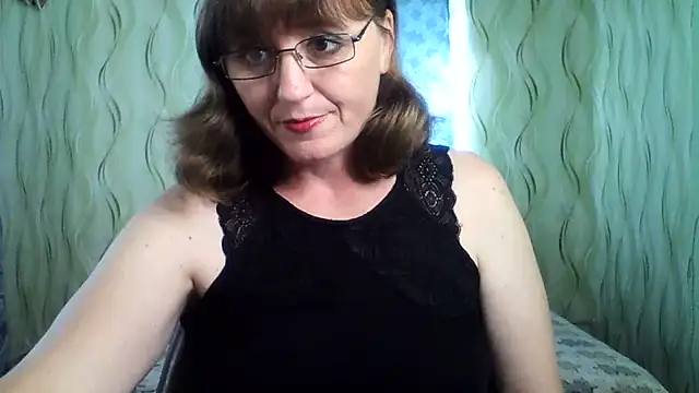 Alisaprice077 online show from July 2026 02:45:01 PM