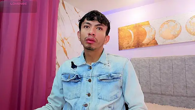 Luchoplayboy online show from April 2026 12:28:01 PM