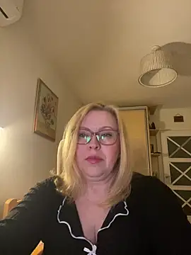 JanieLight53 online show from March 2026 10:02:01 PM