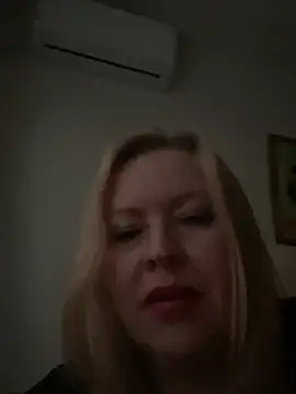 JanieLight53 online show from May 2026 11:23:04 PM