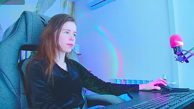 AriaGracen online show from March 2026 02:32:01 PM