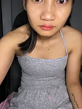 -Lilyn- online show from April 2026 04:09:02 PM