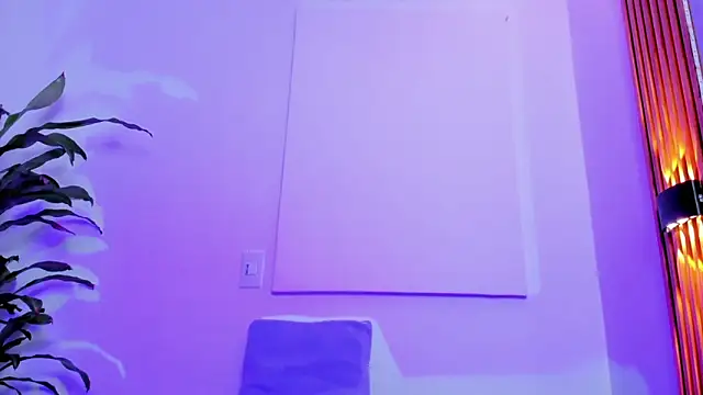 BellaRomano online show from April 2026 11:20:01 AM