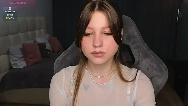 Kristy Bell1 online show from April 2026 10:11:01 PM