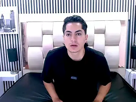 Alex Wolft online show from March 2026 12:09:01 PM