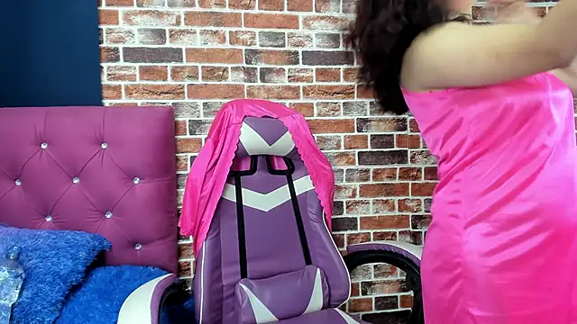 Sary LittleSmiles online show from April 2026 11:22:02 AM