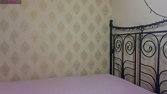 LucyMur online show from April 2026 06:01:02 PM