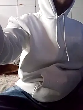 SeuDono  online show from April 2026 09:17:01 PM