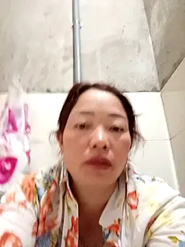 Yellow-pink online show from April 2026 10:14:02 PM