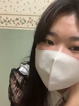 Snapshot of _Saki_ chatting on March 2026 03:17:01 PM Saki online show from March 2026 03:17:01 PM