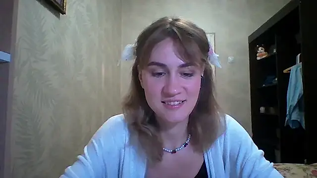 ElenoreHolguin online show from March 2026 05:35:01 PM